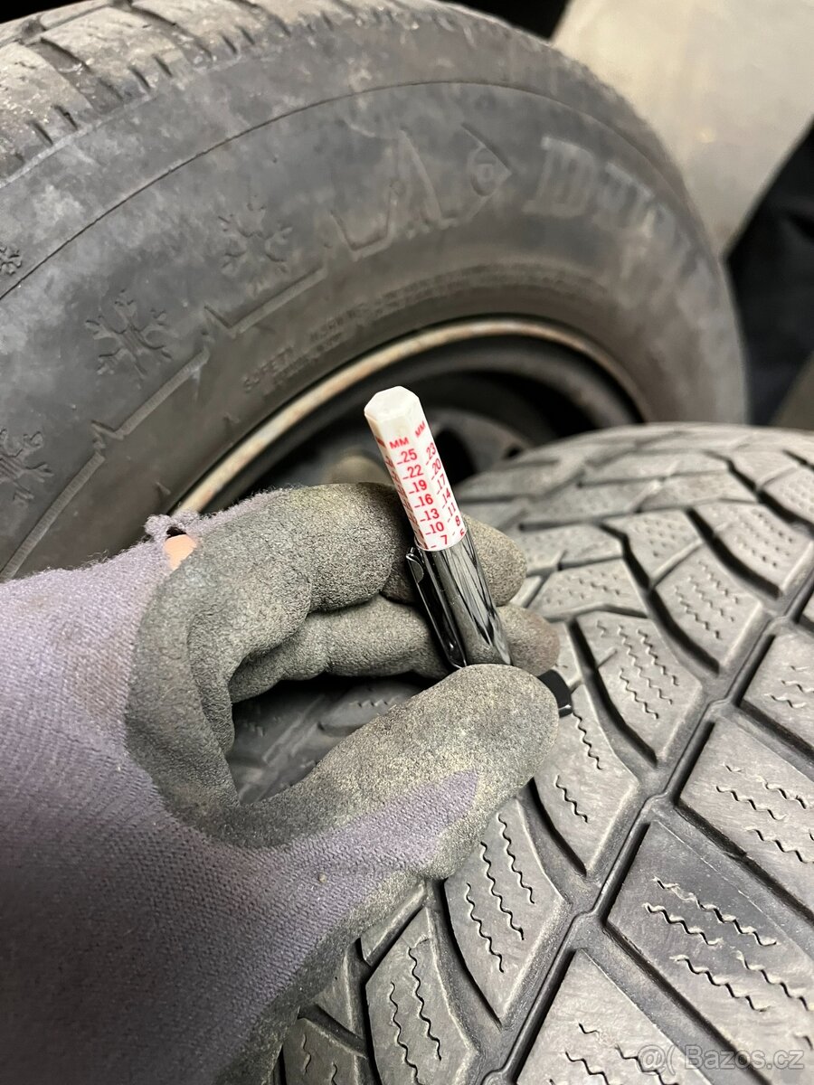 Zimní sada 5x112 R15 - Škoda Octavia 2 / Golf - Dunlop + Pok - 5