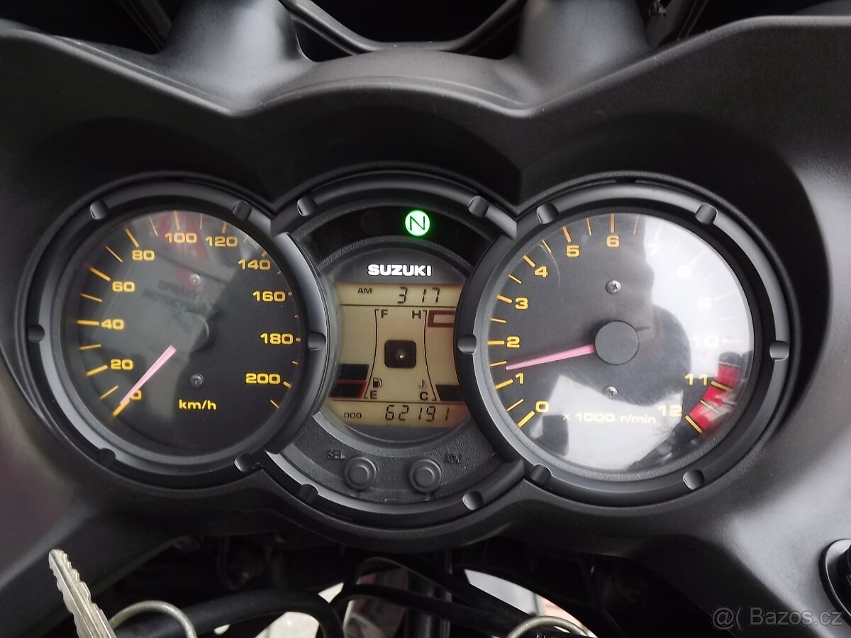 Suzuki DL 650 VStrom - 5