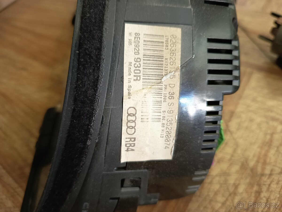 Audi A4 B6 budíky spínací skříňka klíč jednotka - 5