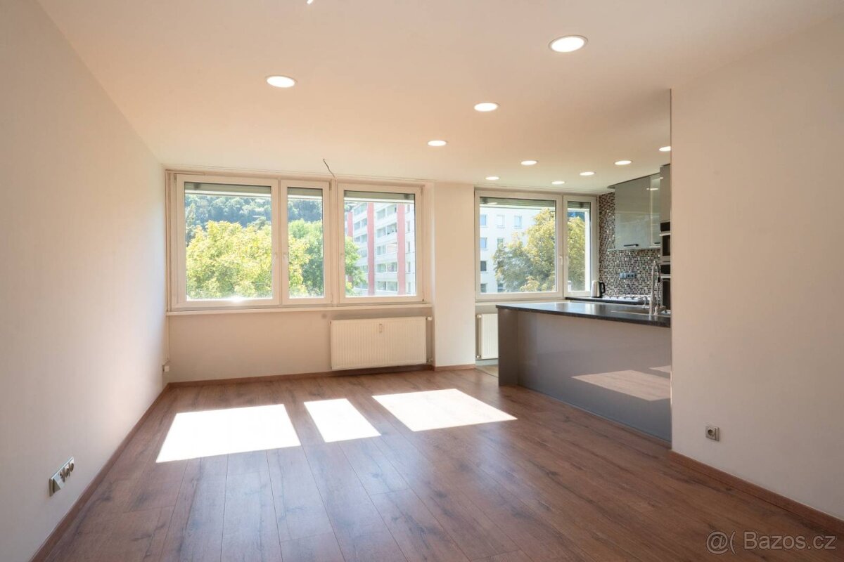 Byt 3+kk Molákova, P 8 Karlín, 71 m2 na Metru - 5