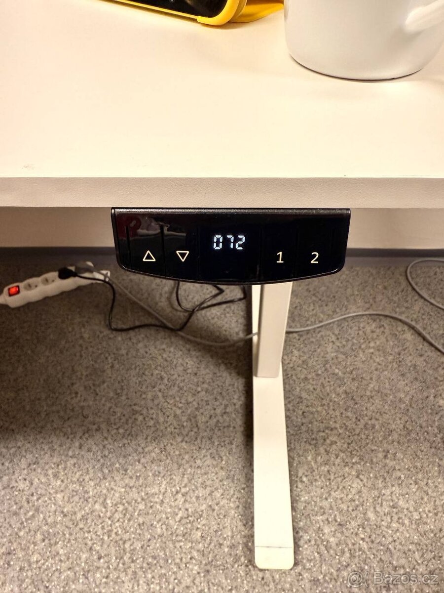 Výškově nastavitelný elektrický stůl - 5