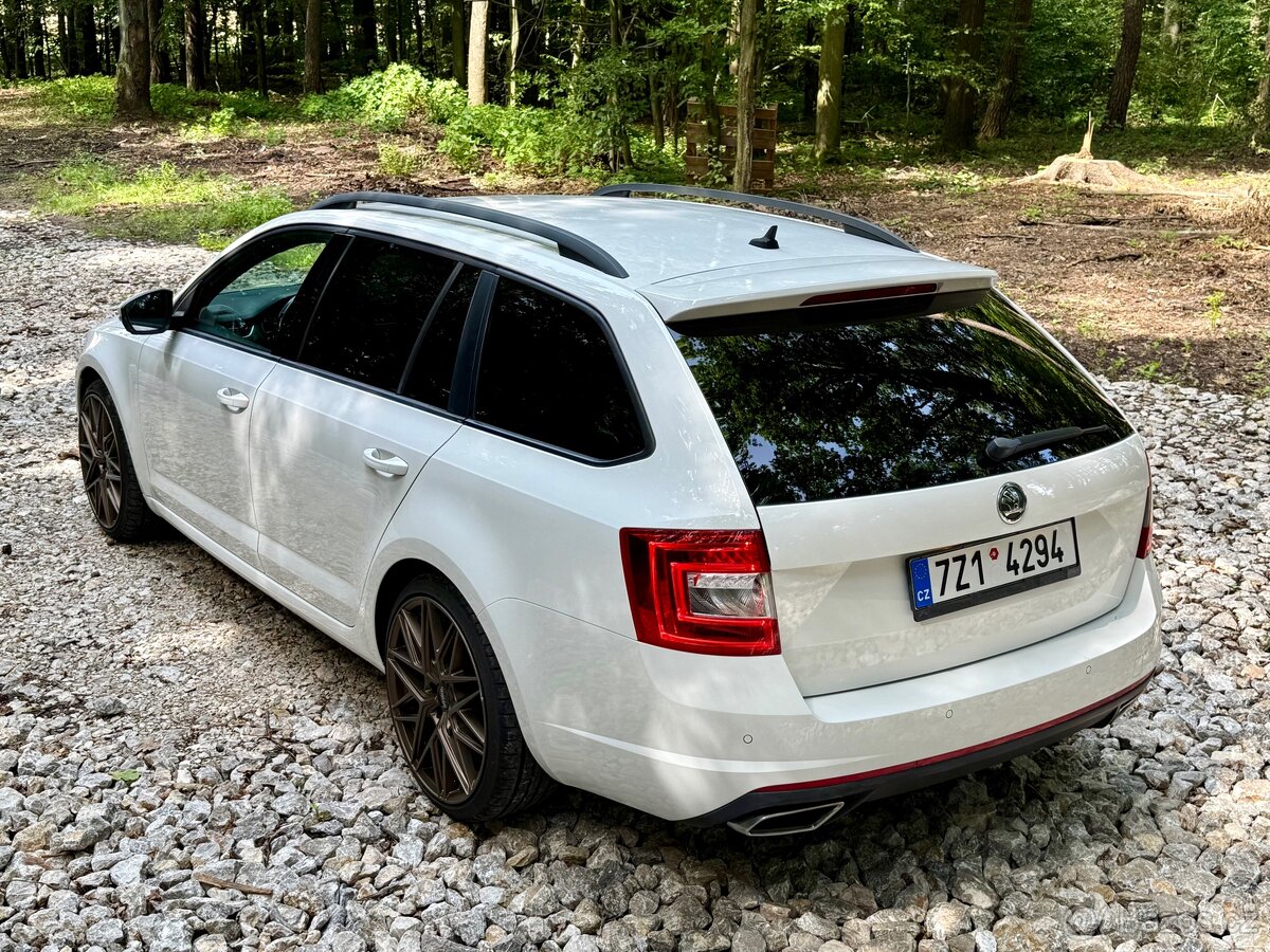 Prodám Škoda Octavia 3 RS 135 Kw, manuál - 5