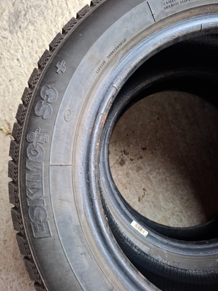 Prodám zimní pneumatiky Sava Eskimo 175/65/R14 - 5