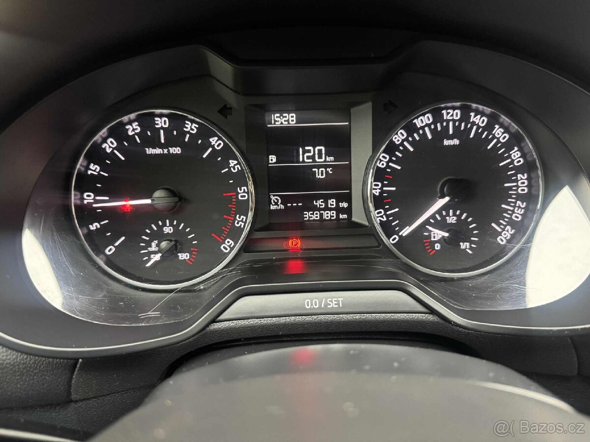 Škoda Octavia 3 1.6 TDI Model 2016 - 5