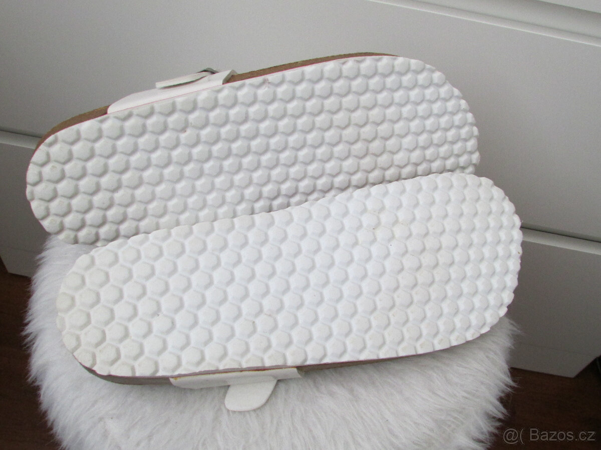 Žabky, nazouváky - 5