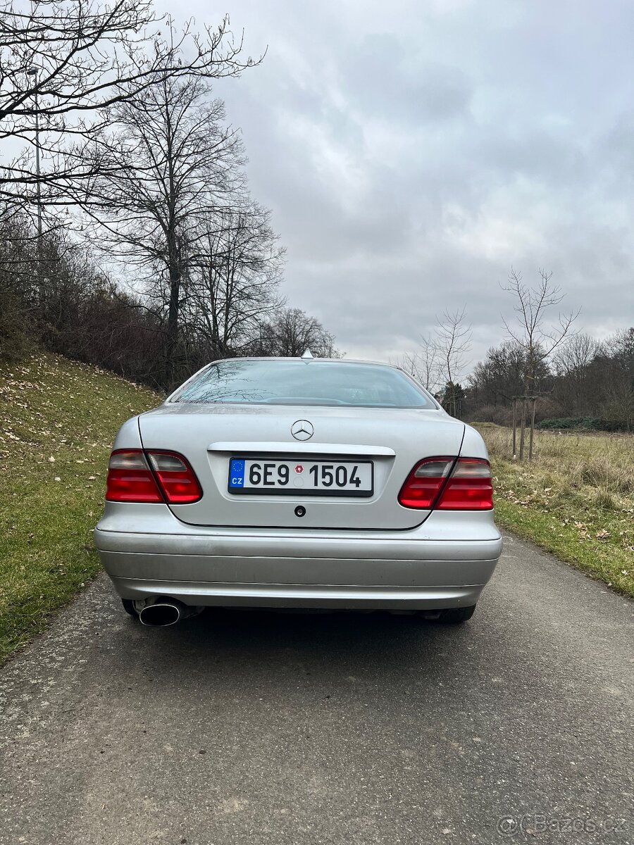 Mercedes-Benz CLK 320 V6 (W208), r. 2001, Avantgarde - 5