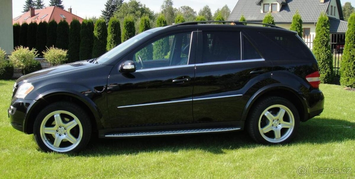 Mercedes Benz ML W164 rozšířené tuning lemy blatníků - 5