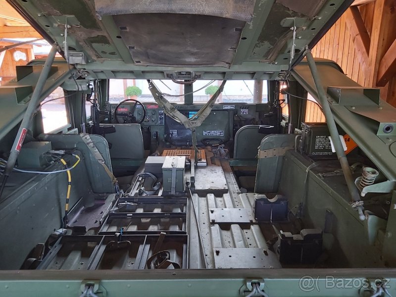 Hummer H1 / HMMWV slant back