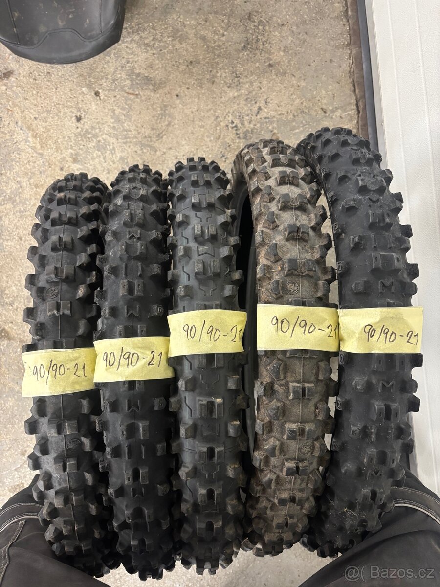 Enduro, Cross pneu - 5