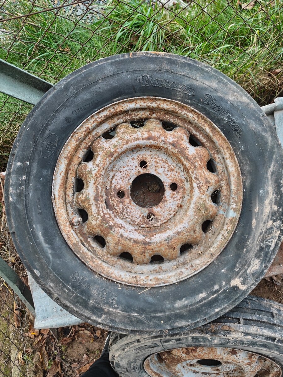 Kola na traktor Zetor 25 - 5