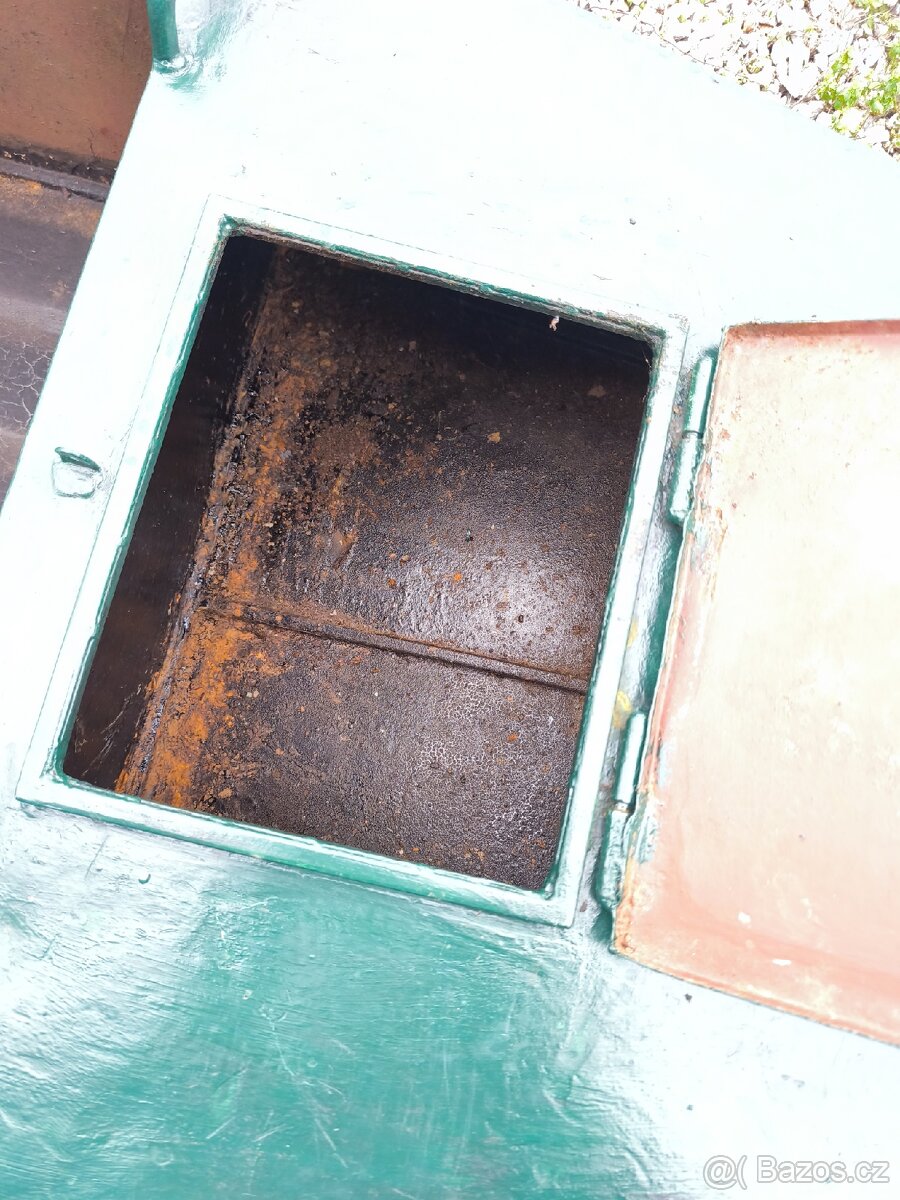 Kovová Rybářská pramice Praha - 5