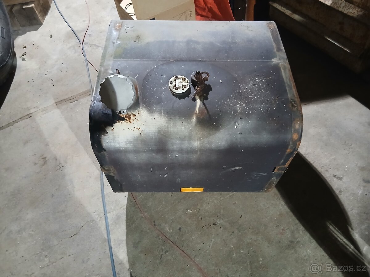 Palivová nádrž Tatra 815 - 5