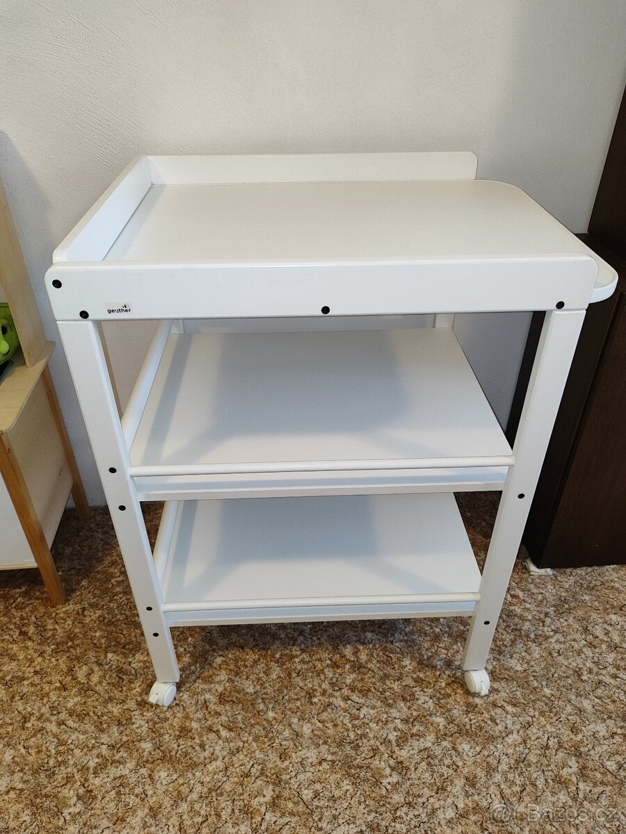 Dřevěný přebalovací pult Geuther - 5