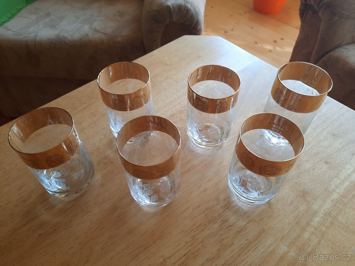 SILNĚ ZLACENÉ SKLENKY NA VÍNO - 5 SAD - 5