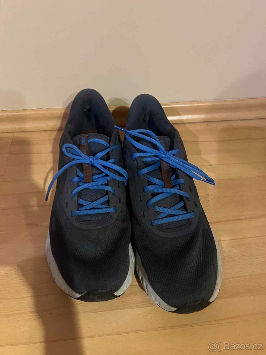 Tenisky Nike Revolution 5, velikost: 46 - 5