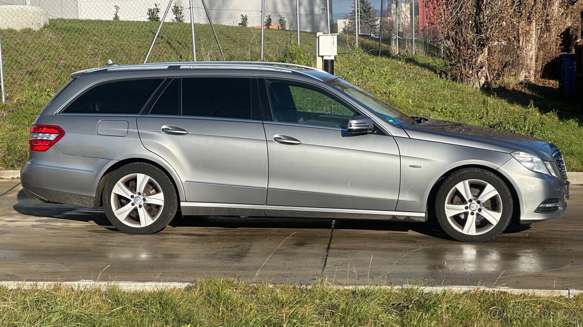 Mercedes-Benz E-Class W212 220 CDI • Avantgarde • 2011 - 5