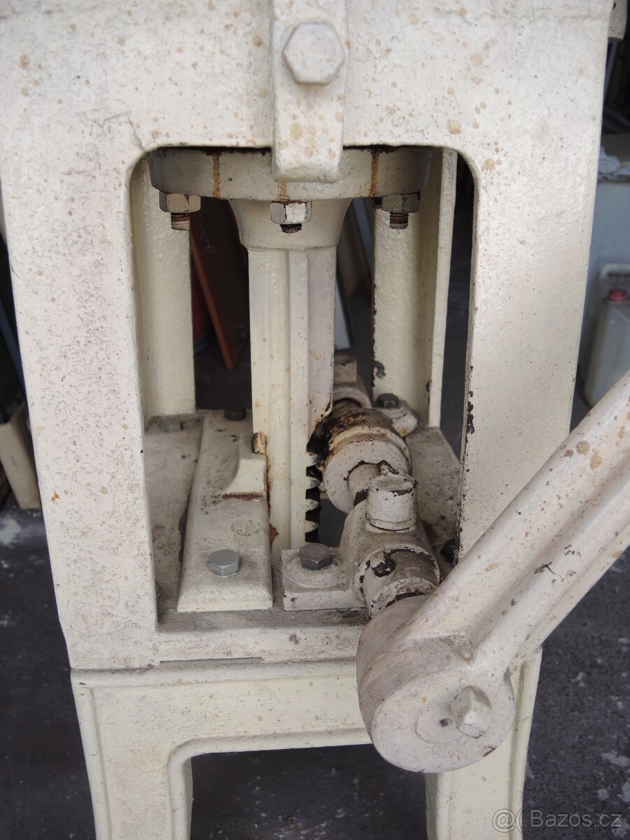 Dělička těsta - 5