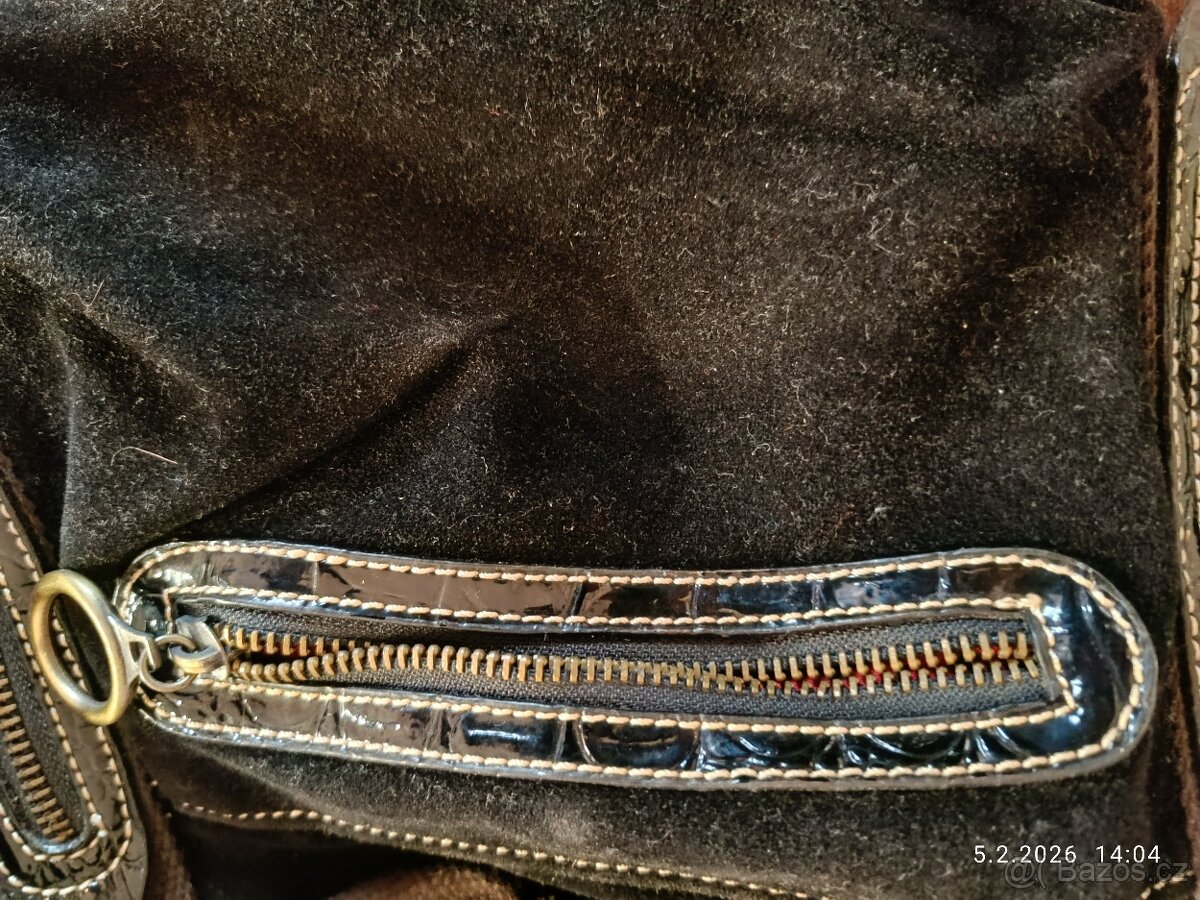 Prodám DÁMSKOU ČERNOU KABELKU - 5