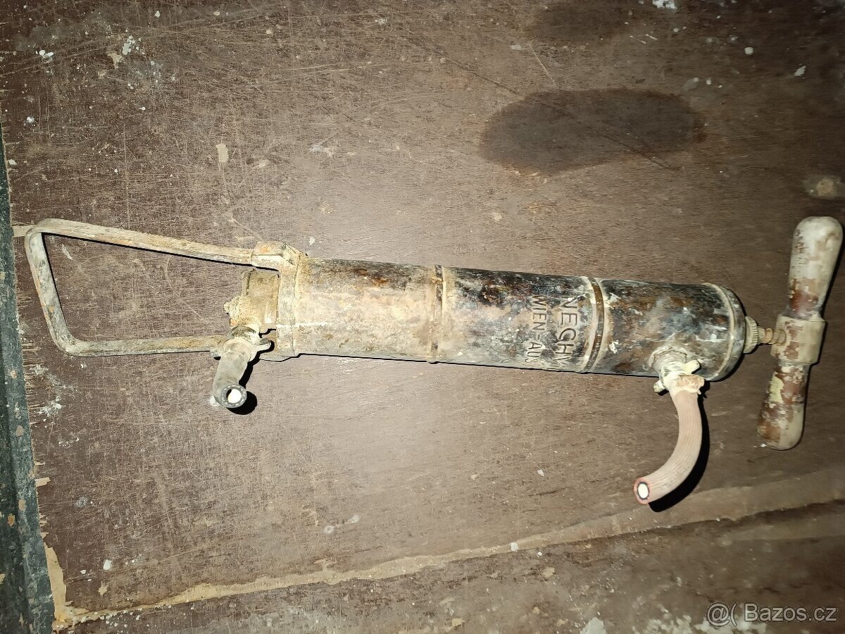 Stará pípa, džberovka, mosazná pumpa - 5