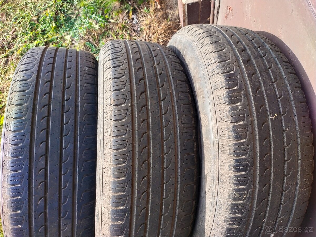 Pneu 225/65 R17 - 5