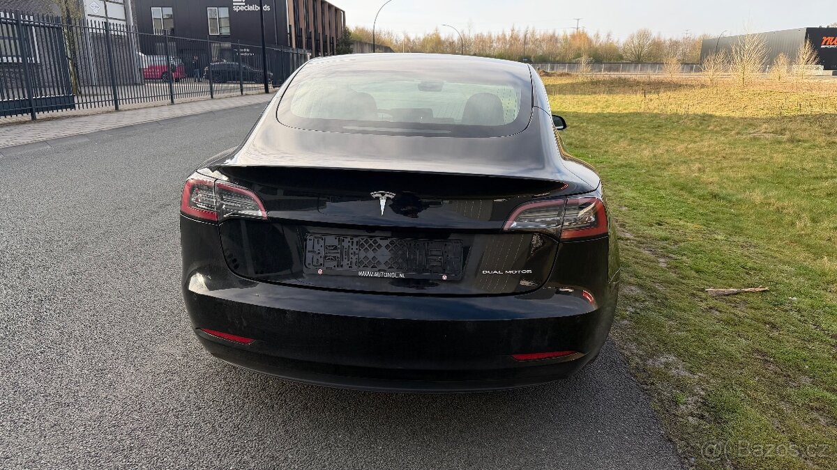 Tesla Model 3, Long Range AWD 75kWh Ojeté, 6/2019, - 5