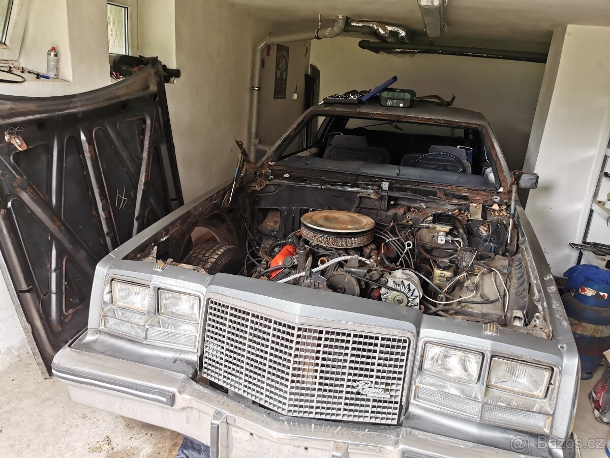 Buick Riviera 1982 - 5