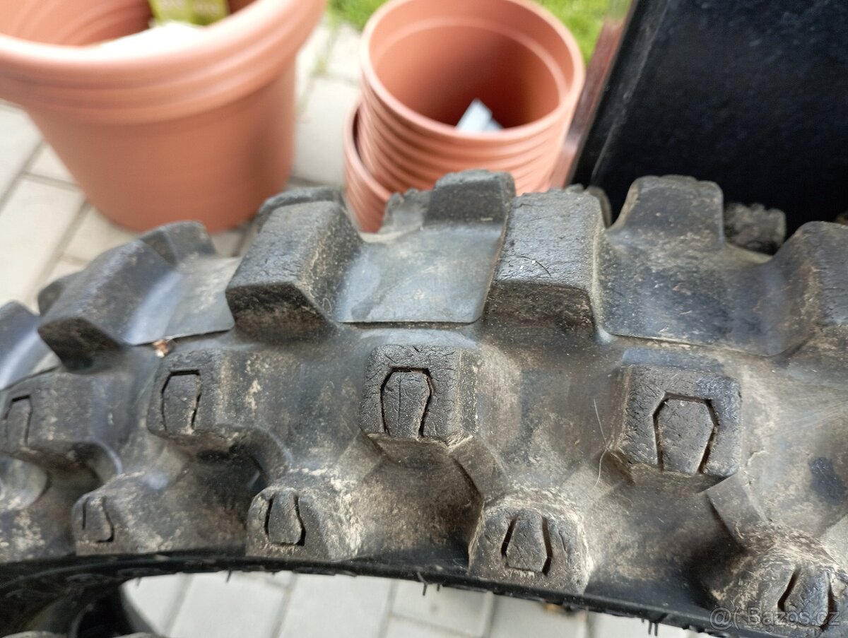 CROSS pneumatiky R19, R18, R21 Dunlop