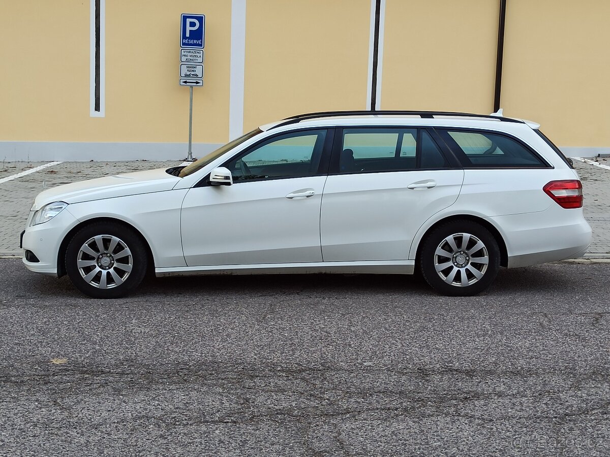 MERCEDES E220CDi W212 - 11/2010 - MANUÁL - PĚKNÝ- BEZ KOROZE - 5