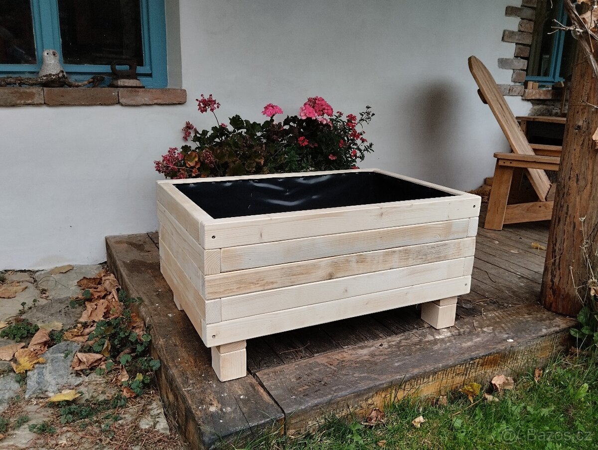 Dřevěné květináče - 5