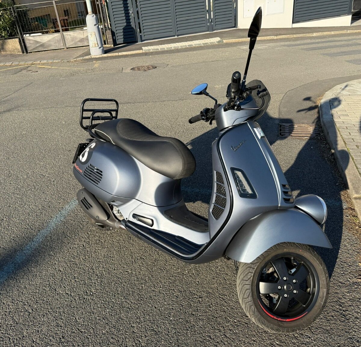 skútr Piaggio Vespa GTV 300 HPE Sei Giorni - 5