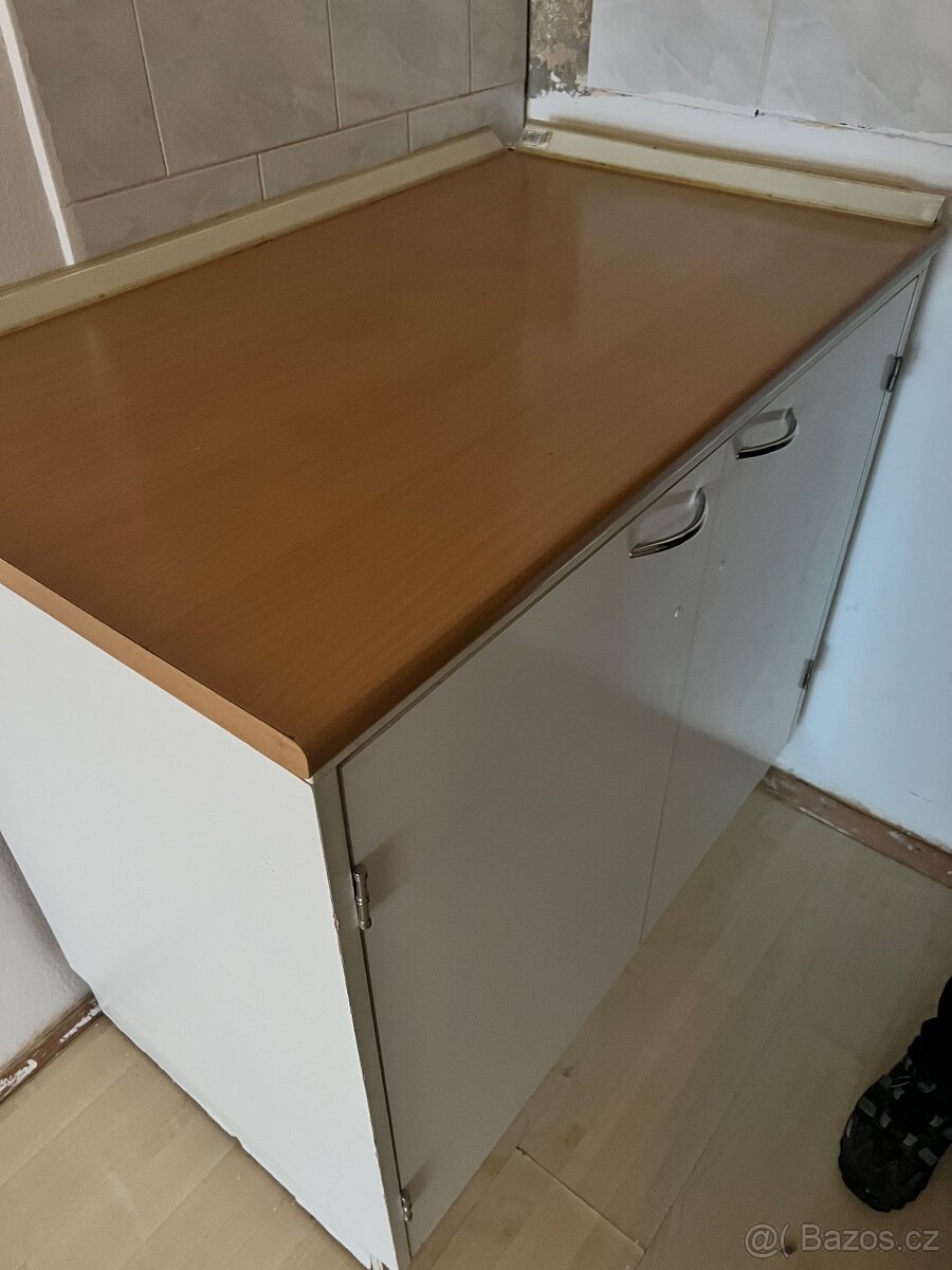 Daruji sedací soupravu - 5