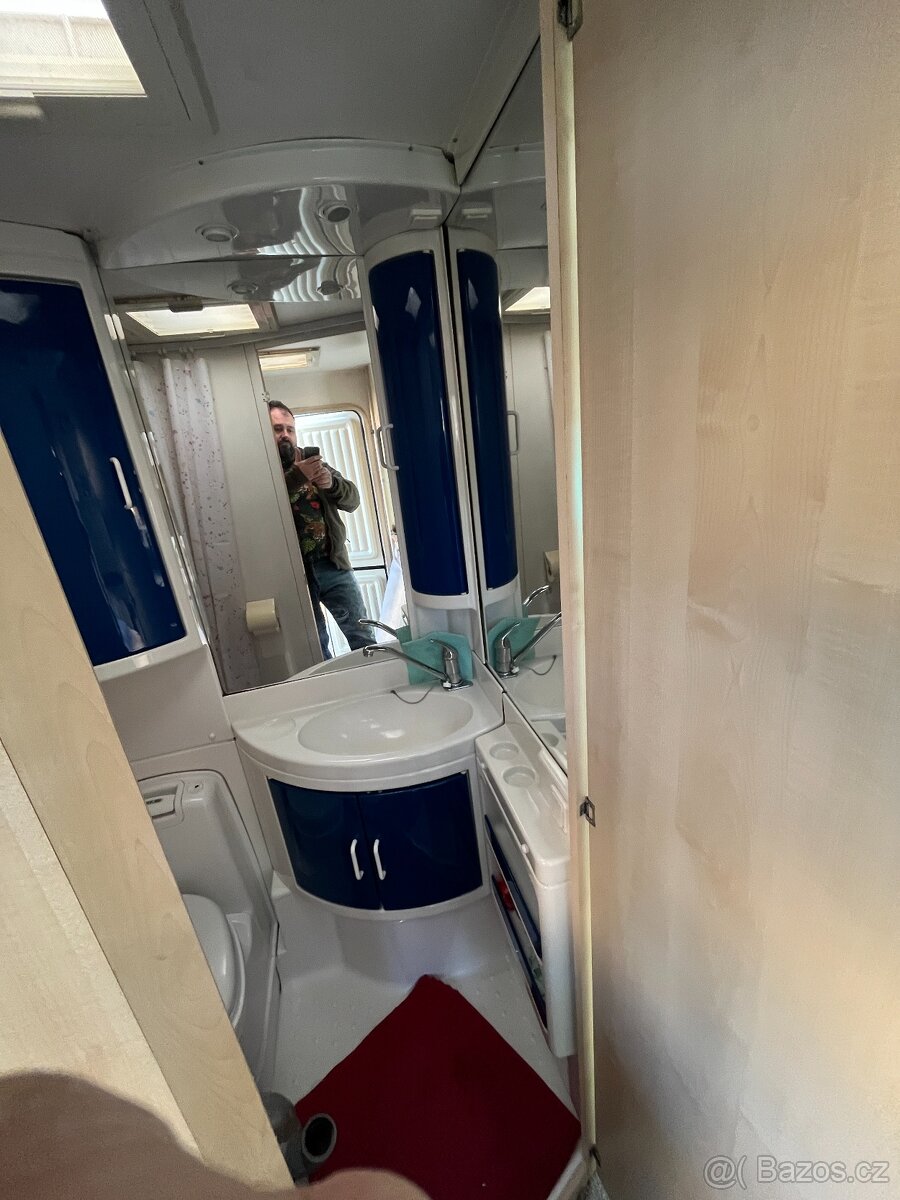 Obytný přívěs karavan - 5