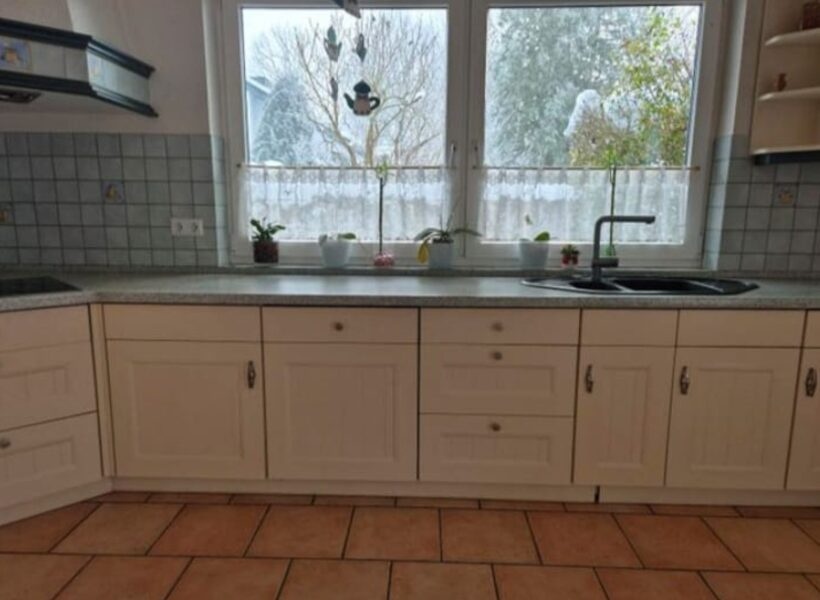 Prostorná venkovská linka se spotřebiči,6284 - 5