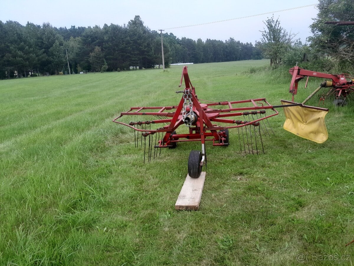 Prodám nesený shrnovač sena Pottinger 321 U - 5