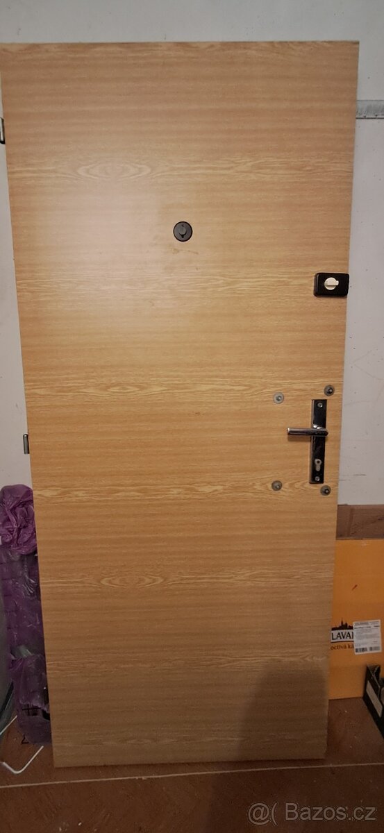 Vstupní panelákové dveře - 5