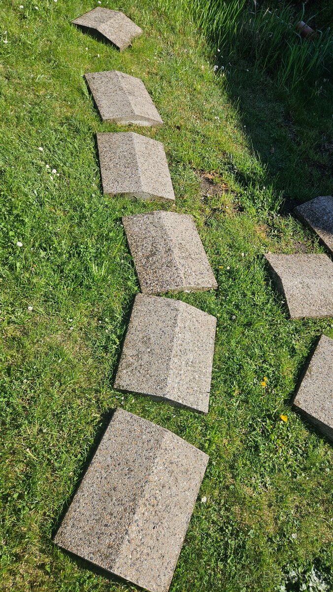 Betonová stříška na plot - 5