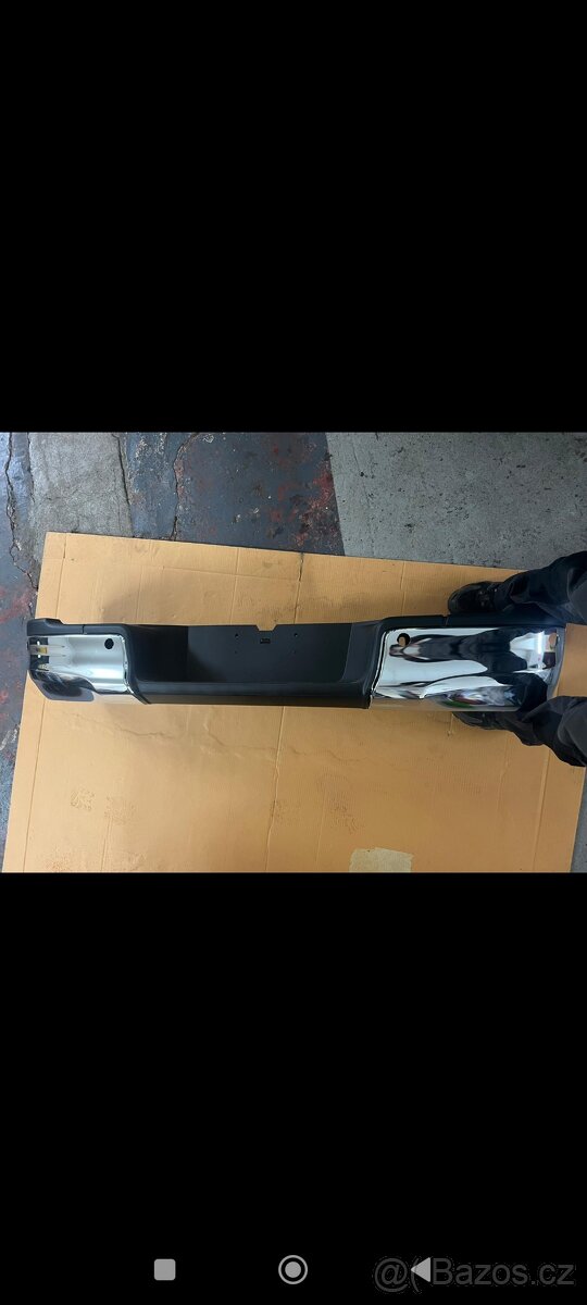 Zadní nárazník Toyota hilux 2025