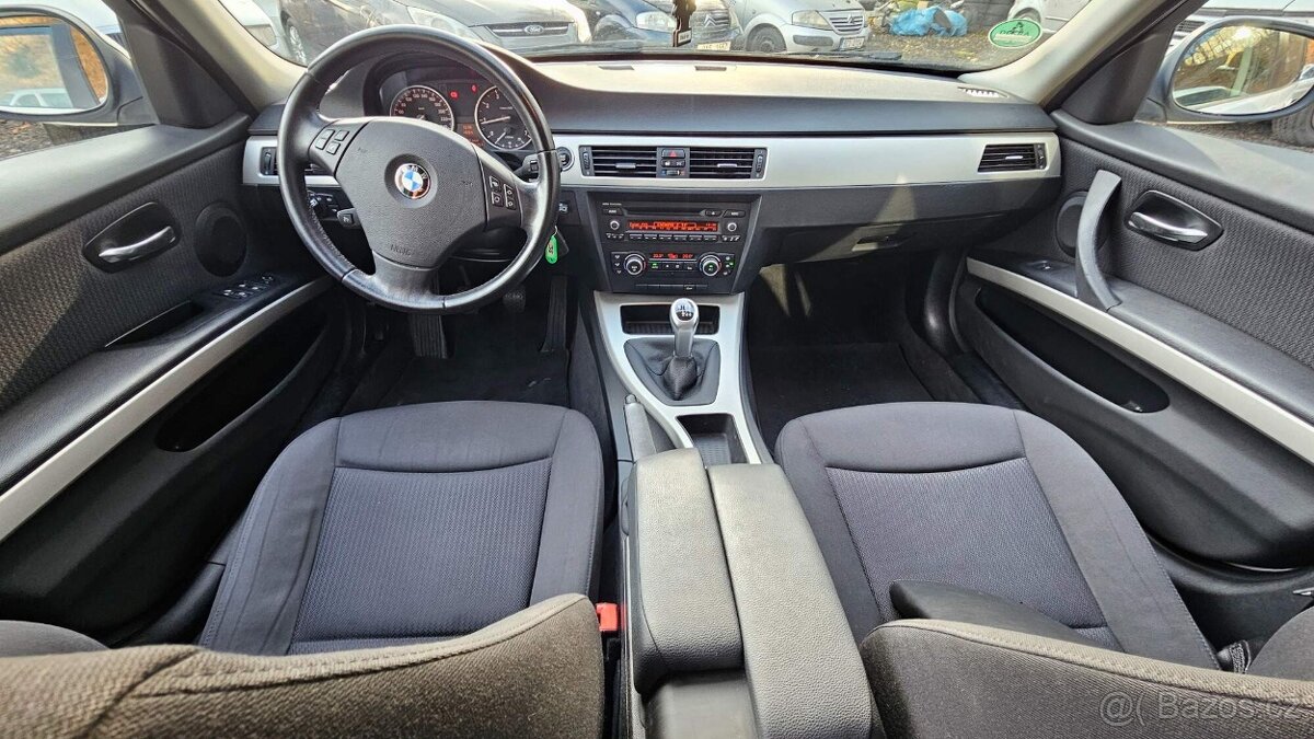 BMW 316i E91 m.2011 STK 9/27 xenony, park.senzory, nové ČR - 5