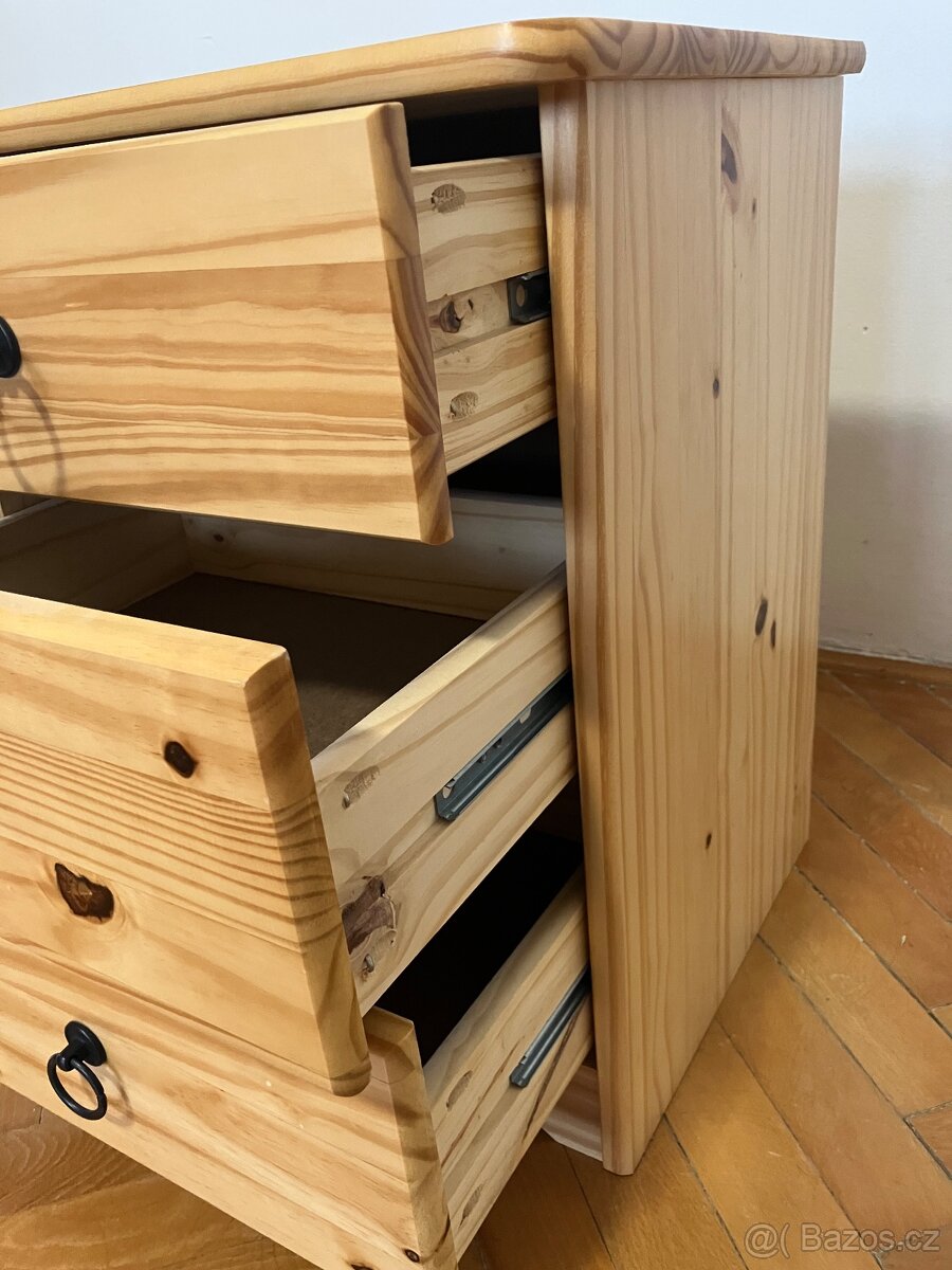 Prodám dřevěnou komodu/ noční stolek - 5