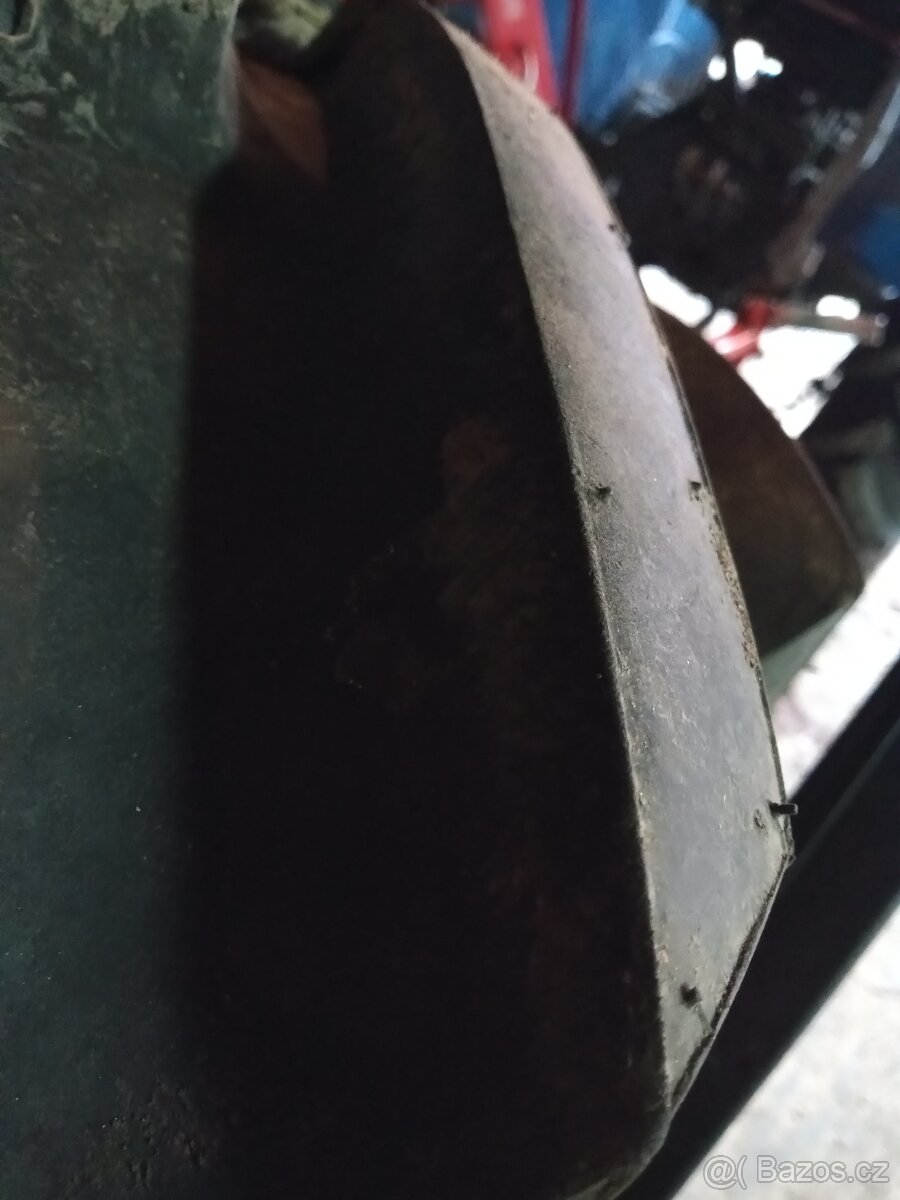 Zetor pneu 14.9-28 14,9-28 - 5