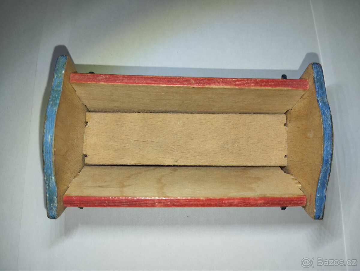 Staré dětské hračky - 5