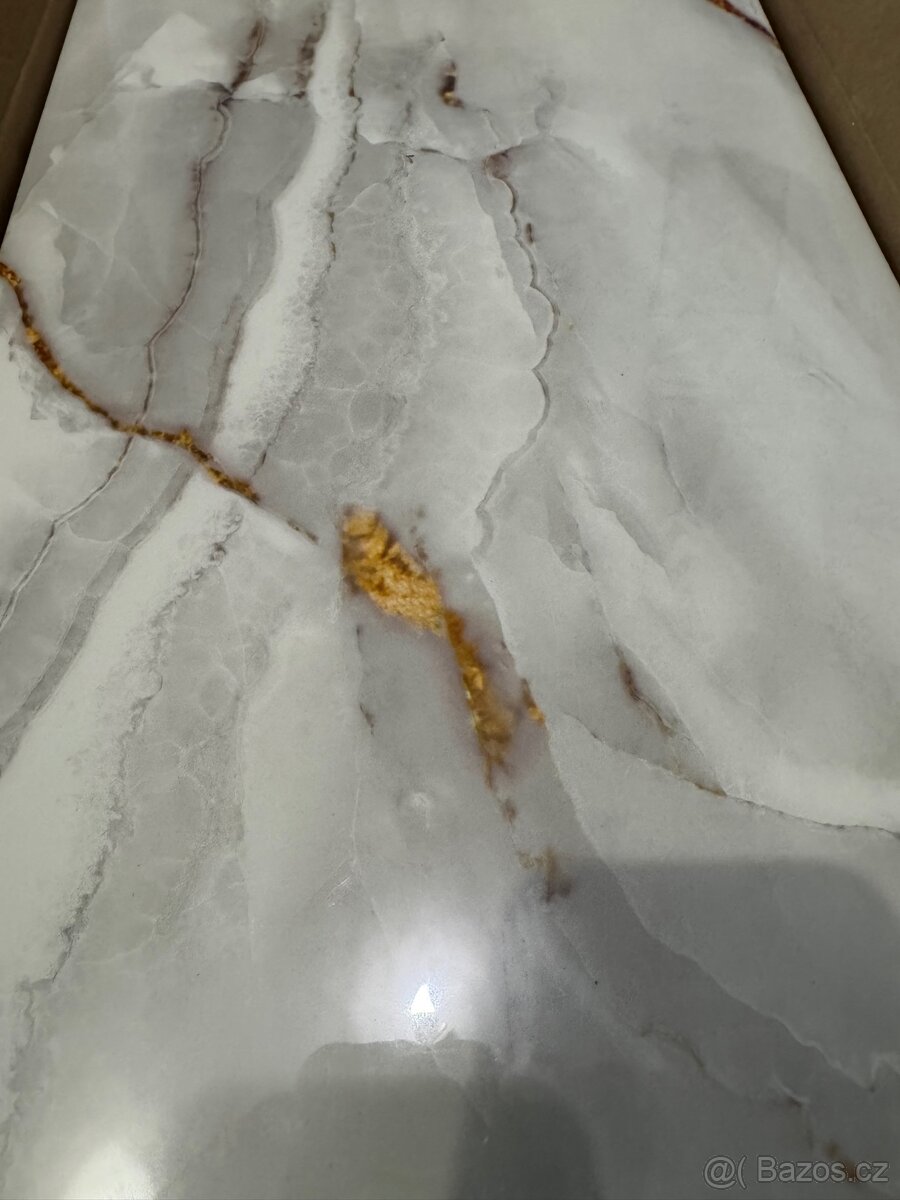 Samolepící lesklé desky/panely - 5