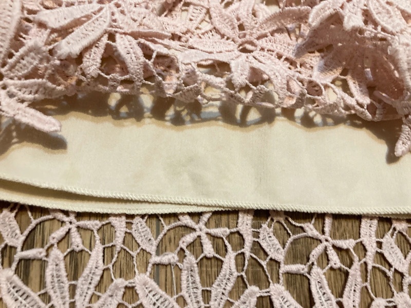 Meruňkové krajkové šaty (vel. 34/36) - 5