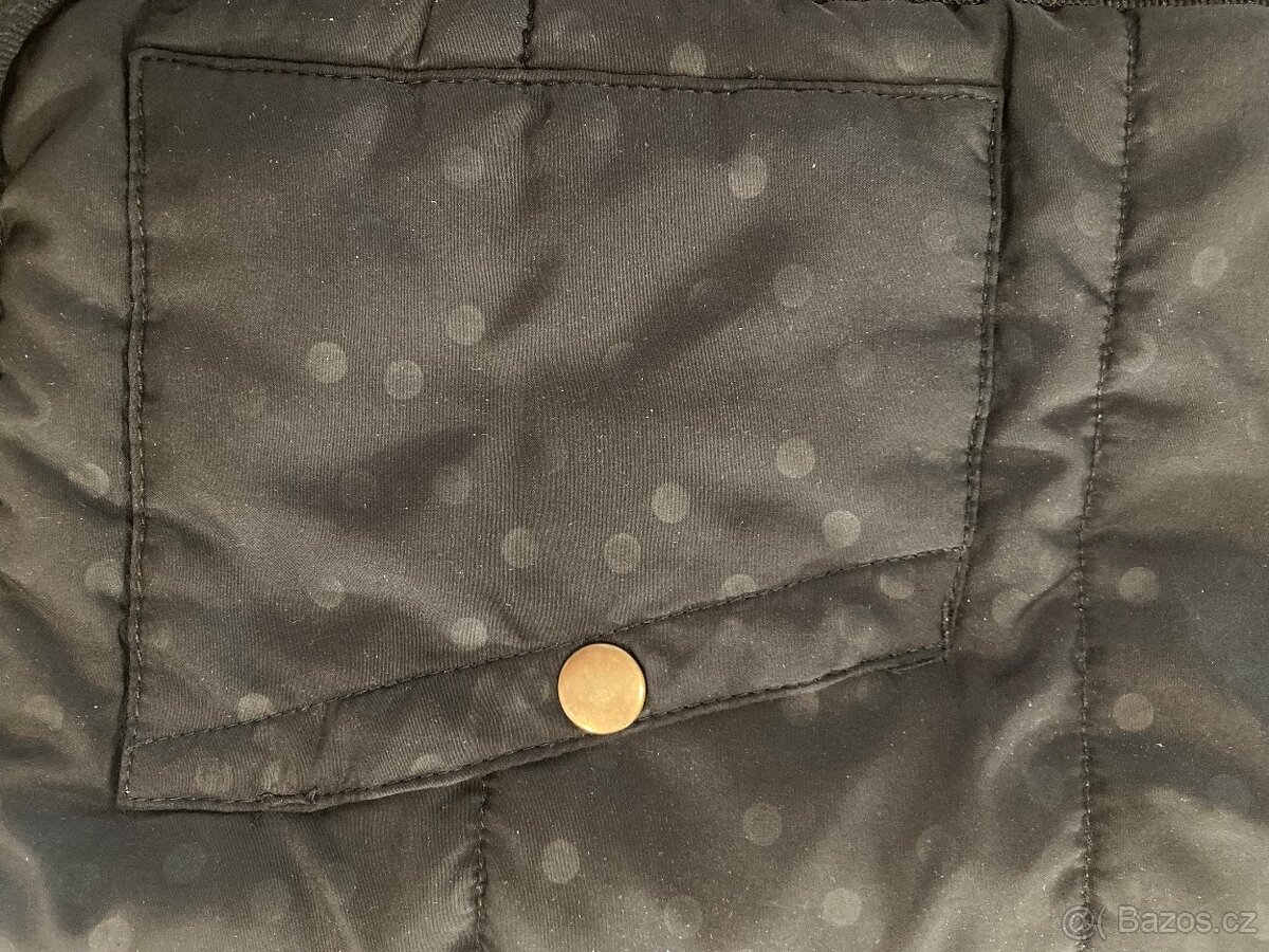 Dívčí černá vesta H&M vel. 122/128 - 5