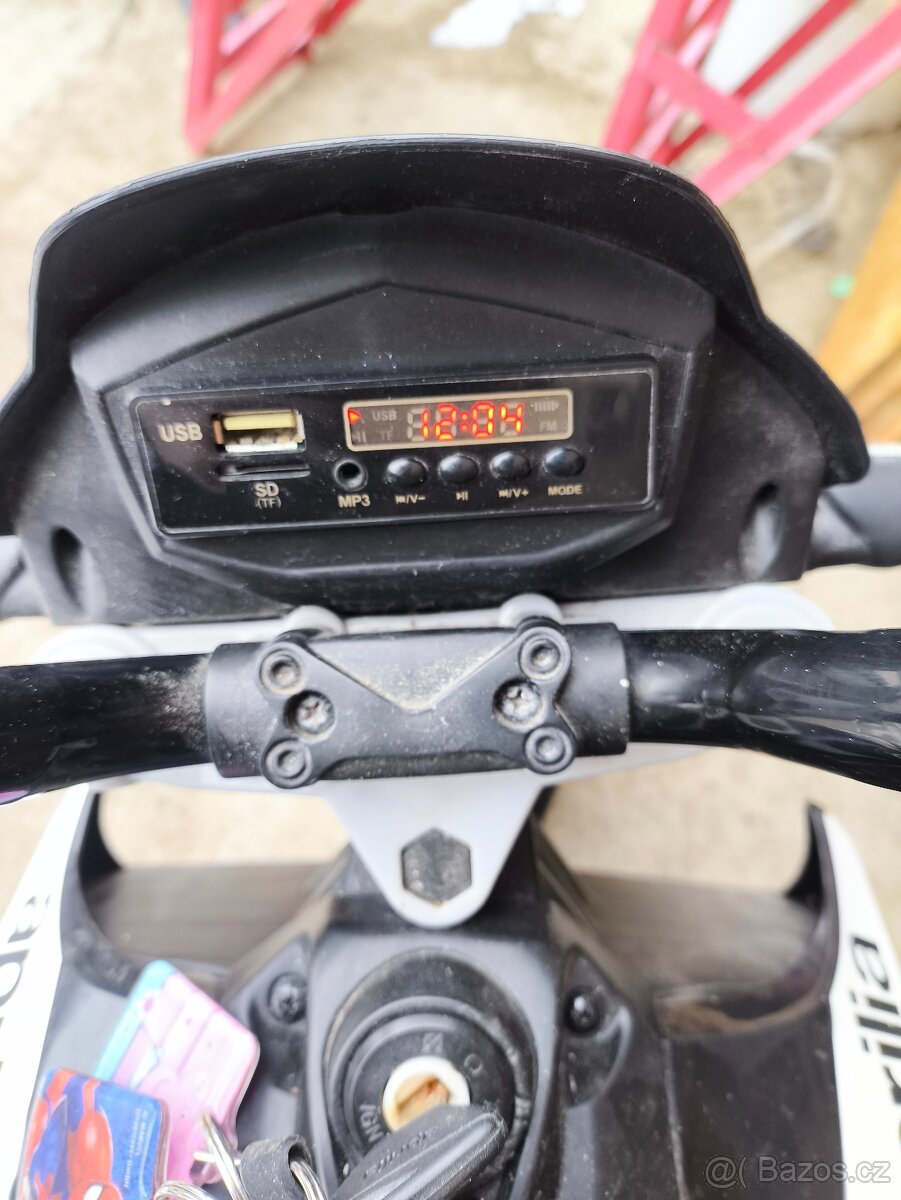 Aprilia Dorsoduro - dětská elektrická - 5