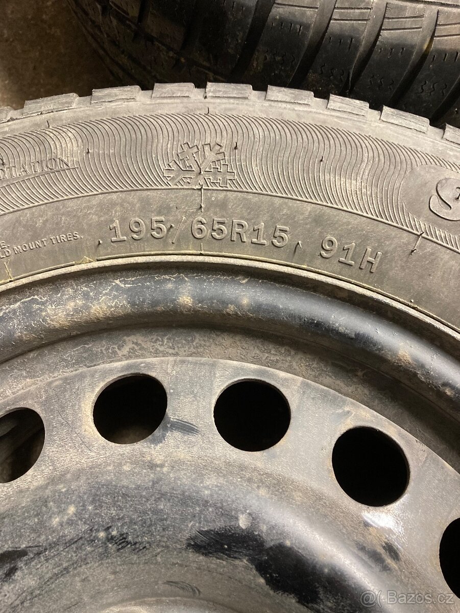 Prodám disky s pneu 195/65 R15 - 5