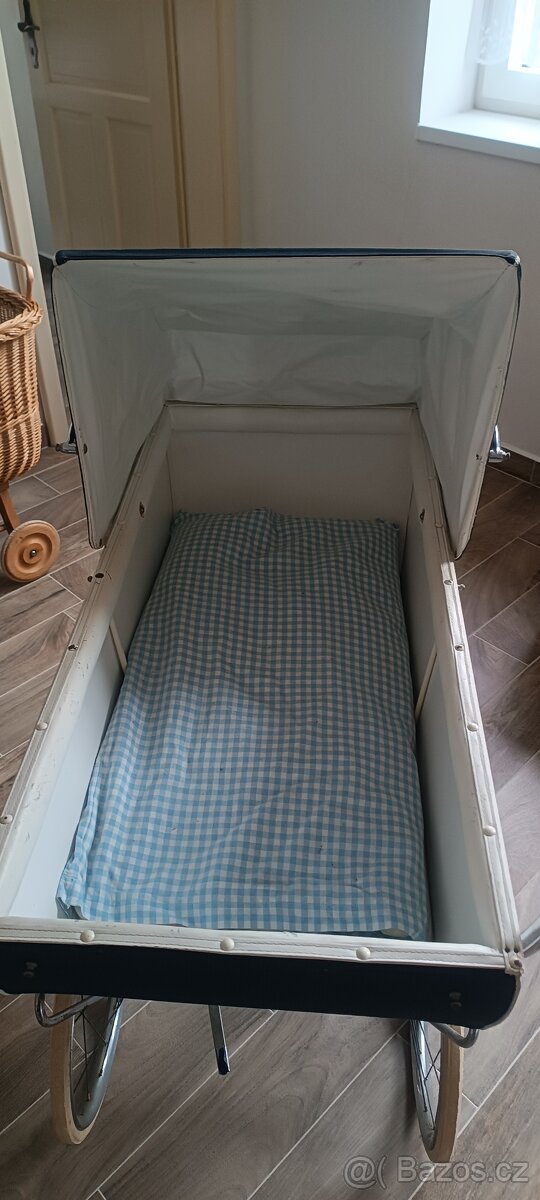 Starý kočárek - 5