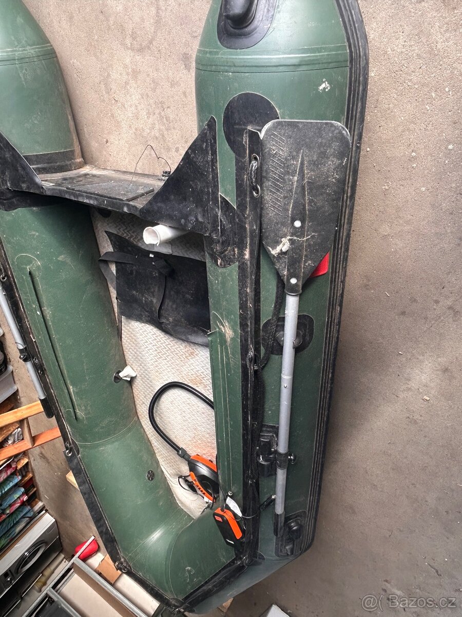 Nafukovací člun Boat 007 s přísl. SLEVA - 5