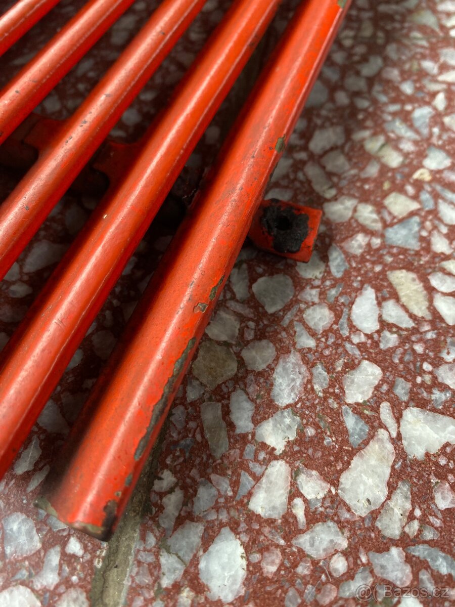 Mřížka Škoda 100 - 5