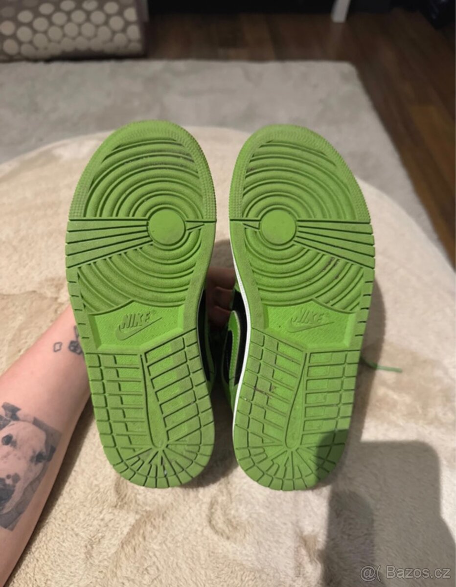 Nike Air Jordan 1 Mid Cactus Green and Black Vel. 38 - 5